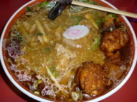 「スタミナ唐揚げラーメン（鶏肉） 1155円」@ラーメン桐生 笠懸店の写真