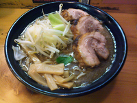 「半チャーシュー麺（800円）」@創作らーめん 小川流 二本松店の写真