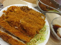 「メガチキンカツカレー（欧風ソース）￥880」@新橋清月堂 カリカル Pasar 羽生店の写真