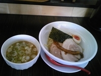 「濃厚鶏つけそば」@吉田商店の写真