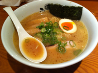 「醤油ラーメン」@塩らーめん ひるがおEX 品川キッチンの写真