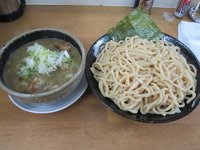 「角切り肉つけ麺1050円、大盛100円」@MENYA 食い味の道有楽の写真