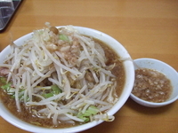 「ラーメン+ヤサイニンニクアブラ」@ラーメン もみじ屋の写真