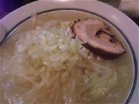 「塩らぁめん（ニンニク入り）」@ラーメン工房 じらい屋の写真