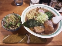 「支那そば【650円】 そぼろ飯【100円】」@青竹平打ち中華そば 麺壱吉兆の写真