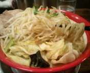 「ジョニーの味噌野菜モリモリ780円+サービスライス」@手打ち極太麺 ジョニーの味噌の写真