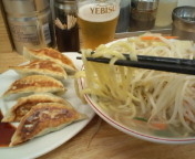 「タンギョウセット1000円+生ビール500円」@タンメンしゃきしゃき 新橋店の写真