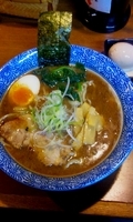 「醤油ラーメン（豚骨魚介） 680円」@麺屋 青山 本店の写真