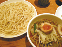 「醤油つけそば¥850+たまご永久券￥100」@中華そば すずらんの写真