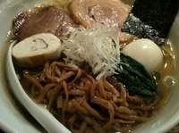 「塩ラーメン（700円）+大盛+チャーシュー1枚[バラ巻き]+メン」@RAMEN CiQUEの写真