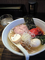 「塩ラーメン+白味玉（塩味）+焼トマト」@RAMEN CiQUEの写真