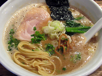 「醤油ラーメン@750」@RAMEN CiQUEの写真