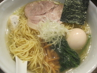 「塩ラーメン+黒味玉（800円）」@RAMEN CiQUEの写真