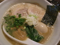 「醤油ラーメン￥750+巻バラ1枚￥100+黒味玉￥100」@RAMEN CiQUEの写真