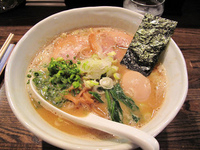 「醤油ラーメン」@RAMEN CiQUEの写真