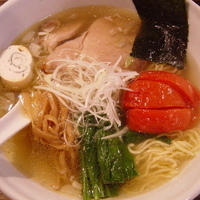 「塩ラーメン 700円 + 焼きトマト 150円」@RAMEN CiQUEの写真