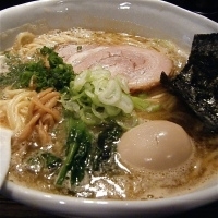 「醤油ラーメン（￥750）黒味玉（￥100）麺大盛（昼￥0）」@RAMEN CiQUEの写真