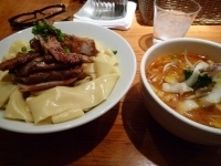 「味噌チャーシューつけそば （平打ち麺、大盛、あつもり）」@中華そば すずらんの写真