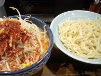 「辛味噌つけ麺」@ガガガ職堂 A short chainの写真