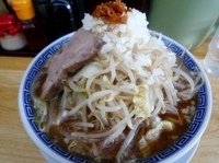「ふじ麺（普通盛り）（680円）（脂少なめ）（ニンニク少なめ）」@勝神角ふじの写真
