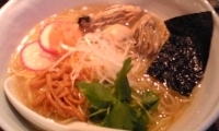 「牡蠣出汁の淡濁塩ラーメン（大盛サービス）（850円）」@RAMEN CiQUEの写真