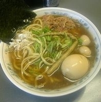 「らーめん+味玉」@麺屋 零式本店の写真