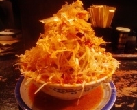 「辛味噌ラーメン鬼盛り」@ガガガ職堂 A short chainの写真