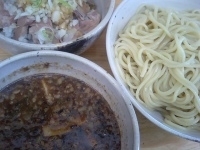 「つけ麺（醤油）+ブタ飯（680円+300円）」@勝神角ふじの写真