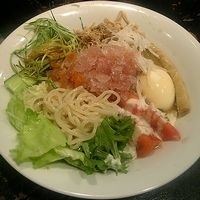 「氷結赤ワインと鰹のカクテル（期間限定&予約メニュー）」@ガガガ職堂 A short chainの写真