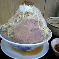 「ふじ麺（中盛）ヤサイチョイマシ 680円+ジャン 100円」@勝神角ふじの写真