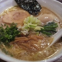 「醤油ラーメン 750円+黒味玉（醤油味） 100円」@RAMEN CiQUEの写真
