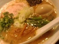 「醤油ラーメン 味玉 大盛ランチサービス」@RAMEN CiQUEの写真