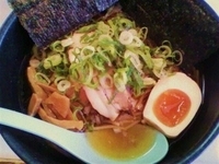 「冷しらーめん」@熱血らーめん 遊びじゃネェんだよ!の写真