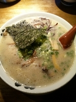 「博多とんこつ（全部のせ）」@博多ラーメン 鶴亀堂 緑神の倉店の写真