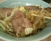 「焼きらーめん小豚入り（野菜・ニンニク）800円」@肉汁らーめん 公 kimiの写真