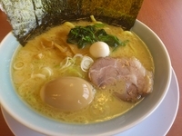 「豚骨醤油味玉ラーメン ￥780」@横浜家系ラーメン 松田家 上福岡店の写真