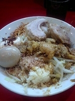 「特製まぜそば 950円 全マシ」@ジャンクガレッジ 東大宮店の写真