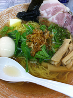 「塩ラーメン　ハマグリだし」@覆麺 智の写真