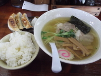 「しおらーめん600円+Aセット(半ライス、餃子3個)130円」@佐野らーめん 利休の写真