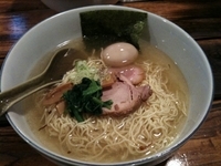 「塩味玉らーめん＋大盛（￥700＋￥100－麺類￥100）」@ごきげん鳥の写真