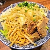 「汁なし油そば【プレ価格】500円」@ラーメン燈郎の写真