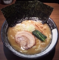 「らーめん（並）:680円」@麺家 ぶらいとんの写真