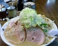 「味噌らーめん野菜増し（７００円）＋チャーシュー２枚（ＨＰC）」@こってりらーめん 誉の写真