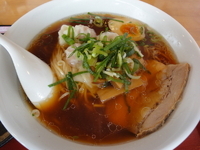 「和風魚介醤油ワンタン麺+半チャーハン餃子セット 1020円」@横浜中華 王記厨房 ふじみ野店の写真