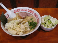 「塩とんこつ 大盛 キャベツ増し」@麺龍の写真