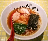 「パイナップル醤油ラーメン：700円＋パイン味玉：100円」@パイナップルラーメン屋さん パパパパパインの写真