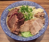 「ラーメン(並)：750円＋ステーキ：300円」@ラーメン燈郎の写真