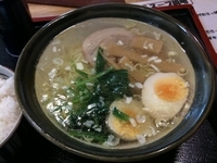 「玉子らーめん・塩＋ライス（￥650＋ランチサービス）」@らーめん 楽やの写真