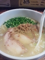「白湯らーめん」@鶏の穴の写真
