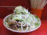 「ぶたダブル入り大ラーメン」@ラーメン二郎 三田本店の写真